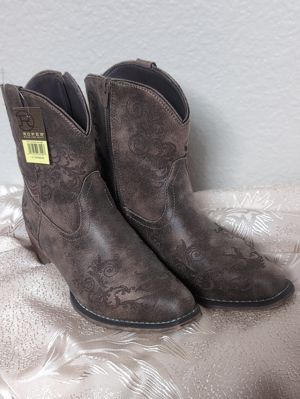 Roper Women's Brown Western Ankle Boots